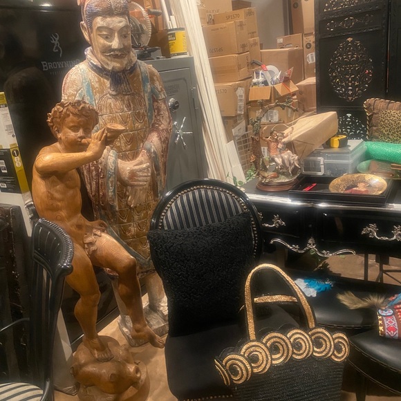 Estate Sale Contact if you are interested in Antique or Vintage HIGH END items! - Picture 4 of 17